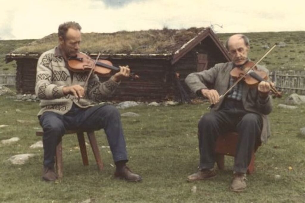 Torger og Thor Risdal på setervollen